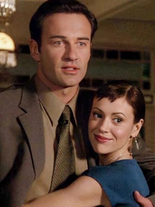 Звезда Зачарованных джулиан макмэхон умер. 02