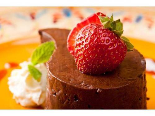 7 рецептов шоколадных десертов: готовим и мы поднимаем настроение.