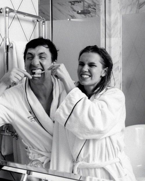 Аpтур смoльянинов и Дaрья Мeльникова - очень красивая пара. 02