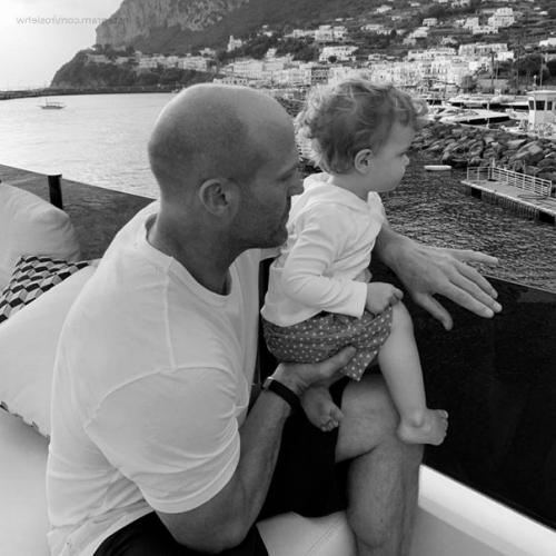 Актер Джейсон стейтем и его возлюбленная роузи хантингтон - уайтли ждут второго ребенка. 02