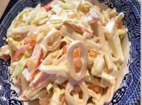 Салатики из кальмаров получаются очень нежными, а главное морепродукты такие богатые витаминами и микроэлементами. Салатики из кальмаров получаются очень нежными, а главное морепродукты такие богатые витаминами и микроэлементами.