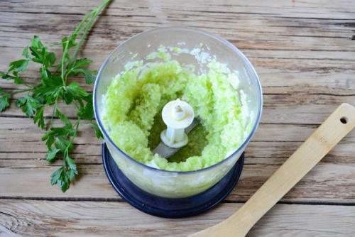 Блинчики из кабачков с сыром и чесноком. 01