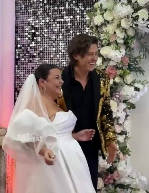 Прохор Шаляпин снова женился: его избранницей стала 37-летняя кондитер, соведущая Рената Агзамова Ольга Вашурина. 02