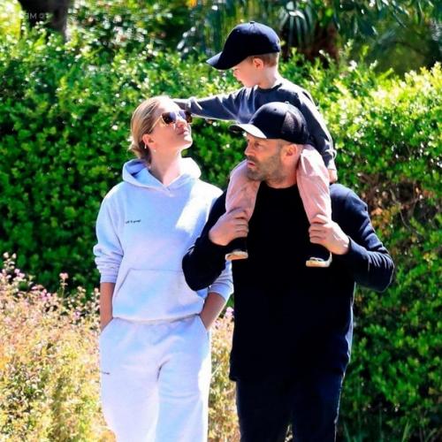 Актер Джейсон стейтем и его возлюбленная роузи хантингтон - уайтли ждут второго ребенка. 03