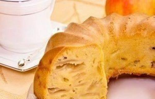 Пожалуй, шарлотка - самая популярная выпечка с яблоками. 08 Пожалуй, шарлотка - самая популярная выпечка с яблоками. 08