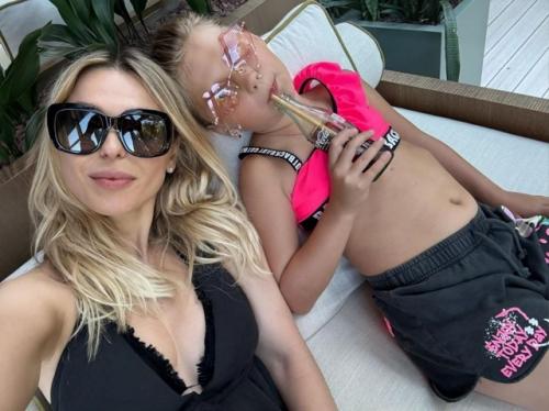 Пелагея вывезла дочь за границу, несмотря на запреты бывшего мужа. 02 Пелагея вывезла дочь за границу, несмотря на запреты бывшего мужа. 02