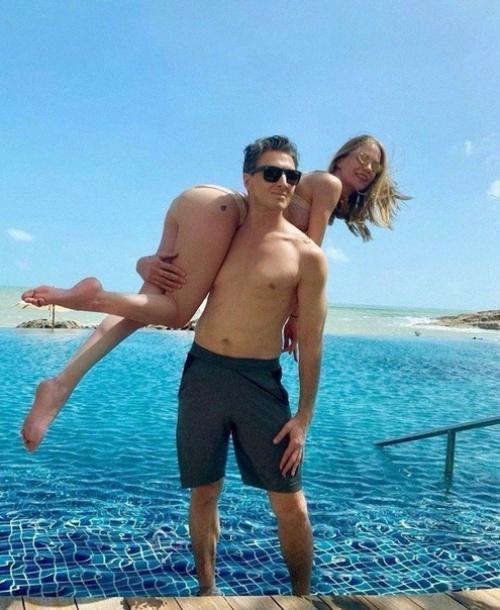 Певица глюкоза и её муж Александр чистяков. 04