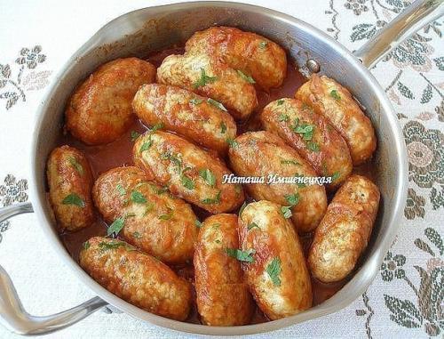 Гречаники.  Гречаники - блюдо украинской кухни, которое готовится из мясного фарша с добавлением вареной гречки. Гречаники.  Гречаники - блюдо украинской кухни, которое готовится из мясного фарша с добавлением вареной гречки.