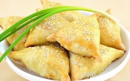 Нежное куриное мясо в хрустящем слоеном тесте. 09 Нежное куриное мясо в хрустящем слоеном тесте. 09