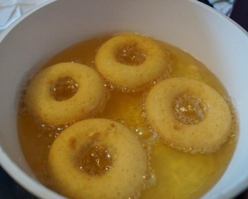 Нежные пончики без дрожжей. 03