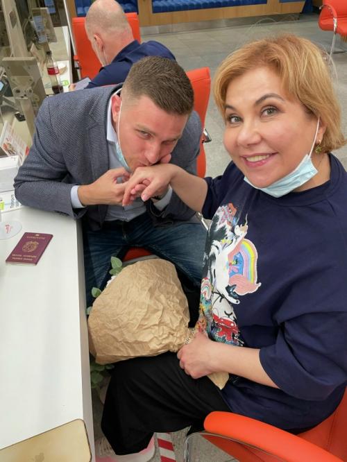 В 2 года - уже три языка. 01