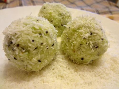 Домашние Рафаэлло с киви и орехами. 08 Домашние Рафаэлло с киви и орехами. 08