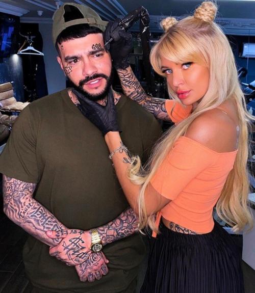 Тимати не успел расстаться с Анастасией Решетовой, как уже у него новая девушка. 04