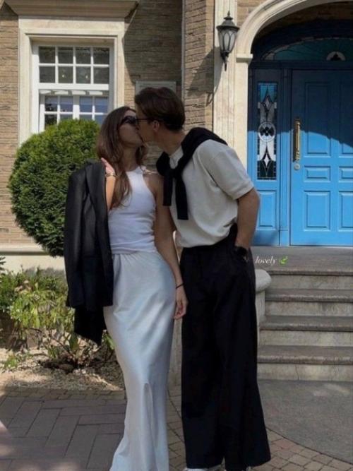 Парные образы всегда смотрятся очень эффектно, особенно когда их объединяют неочевидные детали. 01