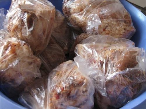 Сало в пакетах - очень вкусно.