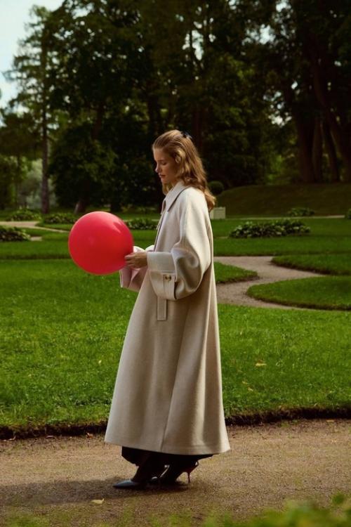 Отличные осенние новости - в моде женственные силуэты. 03