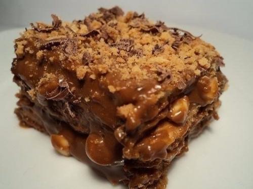 Торт со сгущенкой сладкая фантазия. Торт со сгущенкой сладкая фантазия.