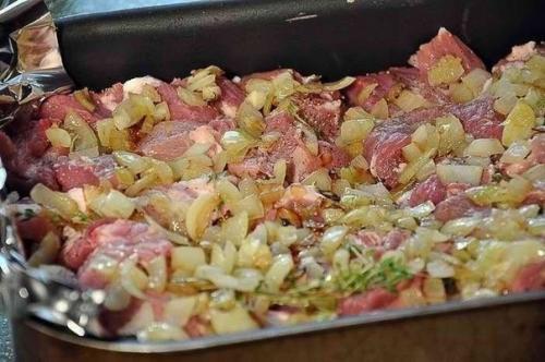 Мясо по-французски. Приготовить мясо так чтобы оно получилось ароматным, нежным и тающим во рту получается далеко не каждый раз. 06 Мясо по-французски. Приготовить мясо так чтобы оно получилось ароматным, нежным и тающим во рту получается далеко не каждый раз. 06