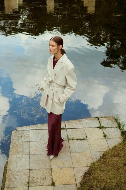 Отличные осенние новости - в моде женственные силуэты. 01