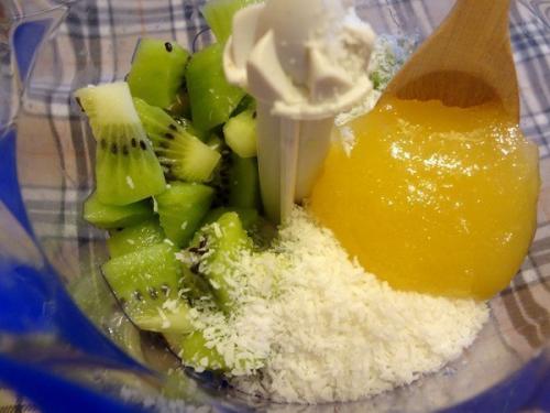 Домашние Рафаэлло с киви и орехами. 03 Домашние Рафаэлло с киви и орехами. 03