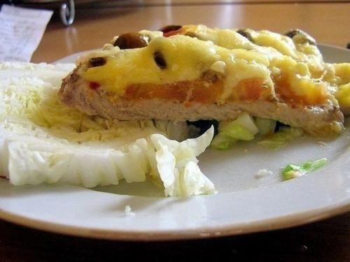 Мясо в духовке с грибами. Мясо в духовке с грибами.