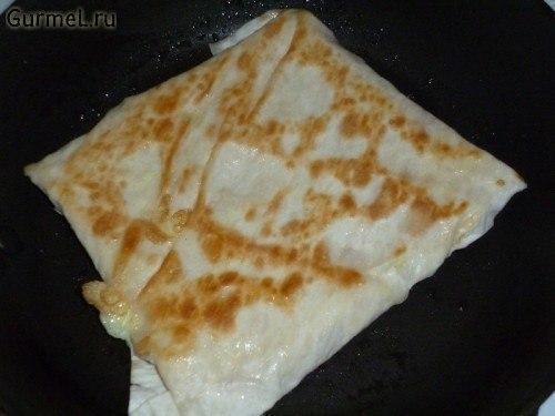 Ёка - гениальный сырный омлет в лаваше. 05