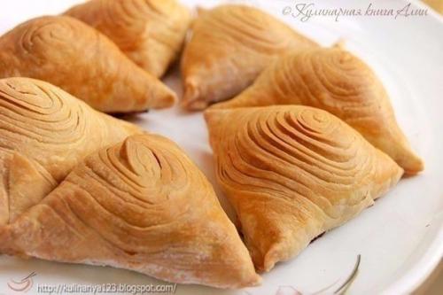 Слоеная самса (настоящая, узбекская). Слоеная самса (настоящая, узбекская).