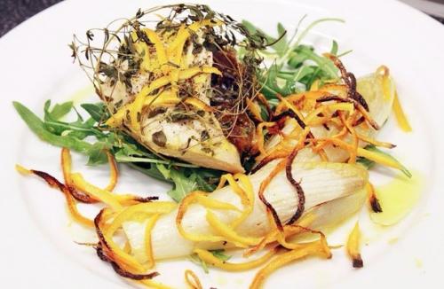 Мы рекомендуем сервировать со свежей руколой - вообще универсальная травка. 07