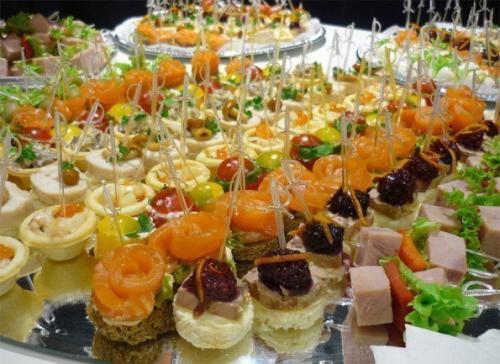 10 канапе - рецептов на шпажках.