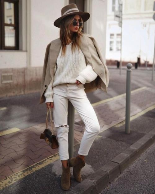 В разгар зимы тема свитеров как никогда актуальна. 04