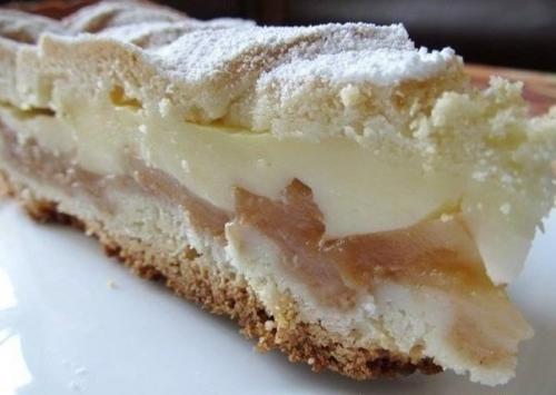 Яблочный пирог с нежным кремом. Яблочный пирог с нежным кремом.