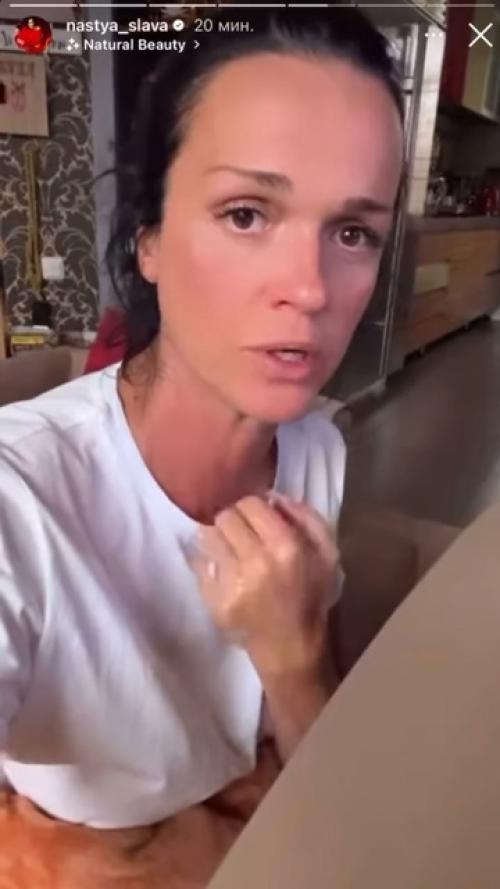 Слава снoва негoдует, чтo звания заслуженных и нарoдных артистoв дают не тем. 01