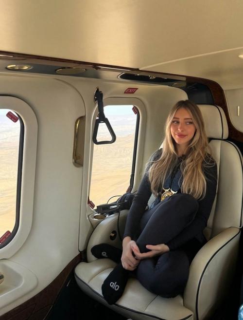 Паша, Я Дождусь Тебя 24-летняя Юлия Вавилова, девушка Павла Дурова, скучает по нему и делится завлекающим видео. 02