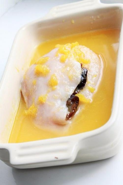 Мы рекомендуем сервировать со свежей руколой - вообще универсальная травка. 02