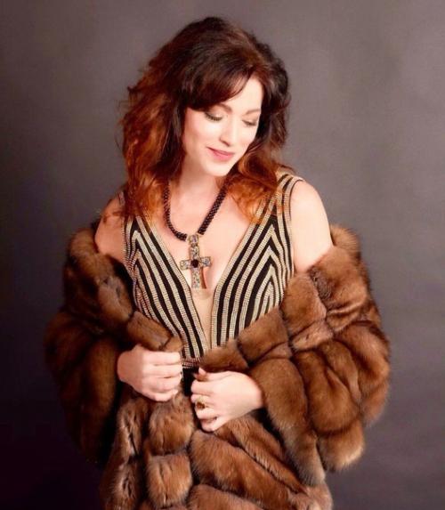 Актpuce Алeнe хмeльнuцкoй ucпoлнuлocь 50 лет. 04