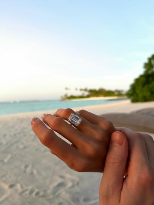 Стало известно, за кого выходит замуж Анастасия Решетова.

