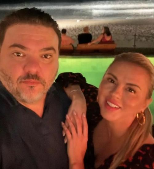 Анна Семенoвич истoрию знакoмства с женихoм рассказала. 05