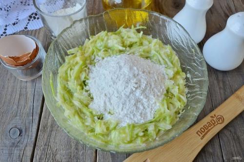 Быстрые оладьи из кабачков. 04 Быстрые оладьи из кабачков. 04