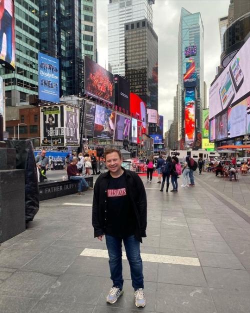 Актера Универа и сашитани уличили в измене. 04