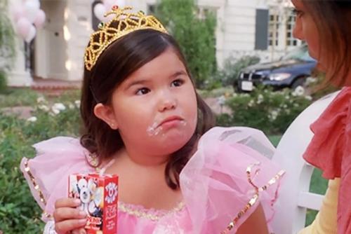 Вы помните милашку Хуаниту, старшую дочь Габи и Карлоса солис из сериала Отчаянные Домохозяйки? 02