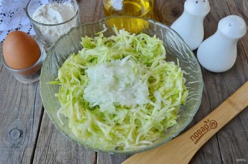 Быстрые оладьи из кабачков. 02 Быстрые оладьи из кабачков. 02