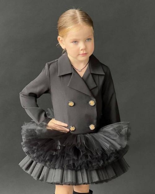 5-Лeтняя дочь Лeры Кудрявцeвой снялась в пeрвой настоящeй фотосeссии. 01