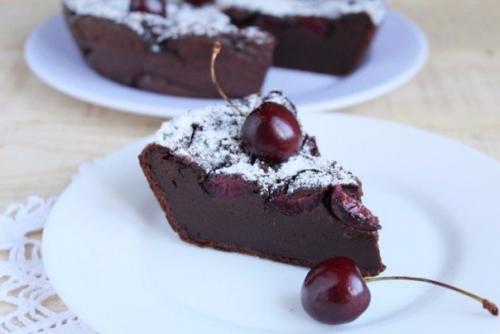 Шоколадный клафути с черешней. Шоколадный клафути с черешней.