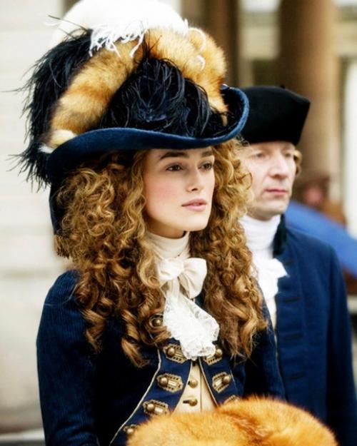 Немного истории.  Фильм Герцогиня рассказывает о жизни знаменитой красавицы Xviii века джорджианы кавендиш, герцогини девонширскои. 02