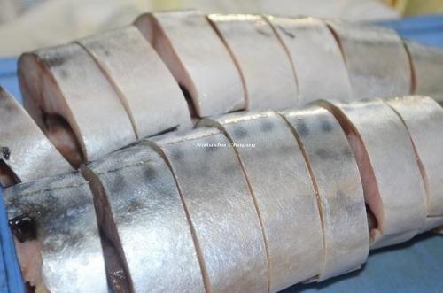 Скумбрия, маринованная в яблочном уксусе с пряностями. 01