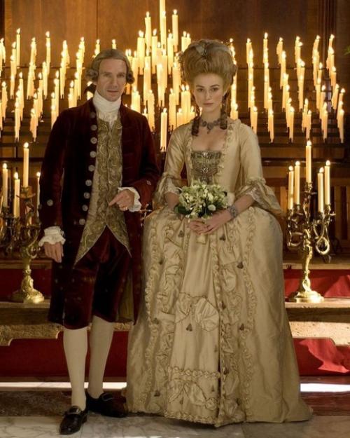 Немного истории.  Фильм Герцогиня рассказывает о жизни знаменитой красавицы Xviii века джорджианы кавендиш, герцогини девонширскои. 05