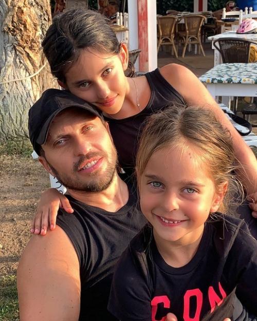 Любящий муж и отец Александр ревва. 03