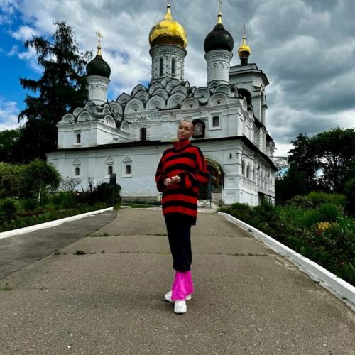 Анастасия волочкова сделала Шпагат с Огурцом на вечеринке Аниты Цой. 02