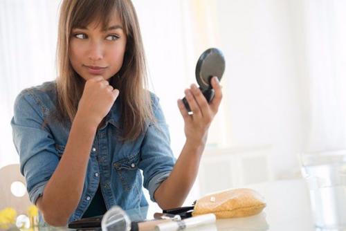 ? 15. Ужасных вещей, которые ты постоянно делаешь во время ухода за собой. 02