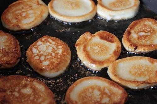 Сырники из творога с бананом. 05